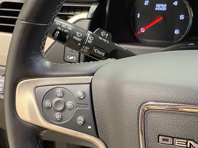 Used 2016 GMC Yukon XL Denali w/ Open Road Package AWD/4WD image 41