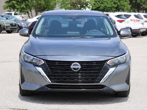 Used 2025 Nissan Sentra SV w/ Trunk Package FWD image 5