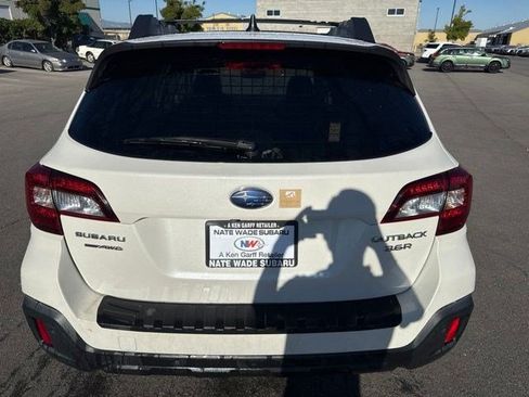 Used 2018 Subaru Outback 3.6R Limited AWD/4WD image 4