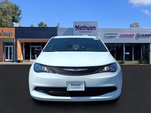 New 2026 Chrysler Voyager LX FWD image 2