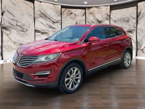 Used 2017 Lincoln MKC Select w/ Select Plus Package AWD/4WD image 4