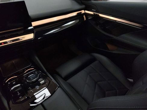 New 2026 BMW 540i xDrive 540i xDrive w/ M Sport Package image 27