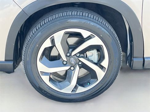 Used 2022 Subaru Forester Touring image 33