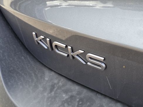 Used 2025 Nissan Kicks SR AWD/4WD image 7