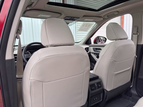 Used 2024 Nissan Rogue SV w/ SV Premium Package image 31