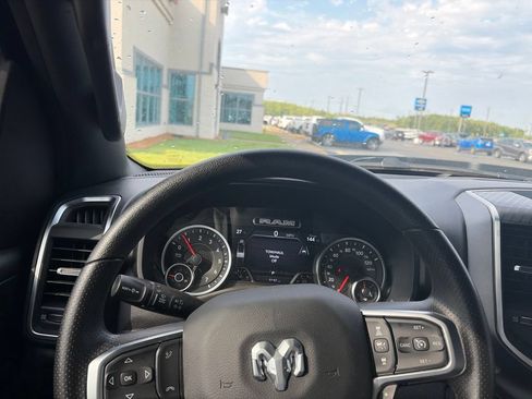 Used 2026 RAM 1500 Express AWD/4WD image 25