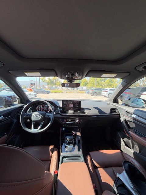 Used 2024 Audi Q5 2.0T Prestige w/ Prestige Package AWD/4WD image 9