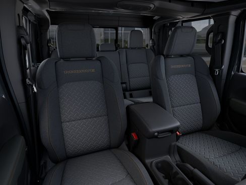 New 2025 Jeep Gladiator Mojave w/ Safety Group image 30