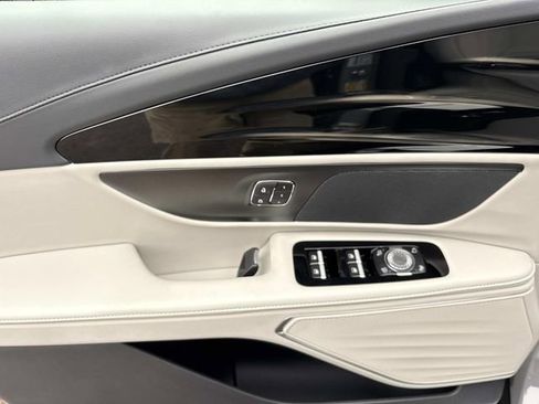 New 2026 Lincoln Nautilus Premier w/ Jet Appearance Package AWD/4WD image 20