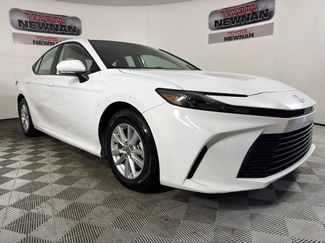 Used 2025 Toyota Camry LE video 1