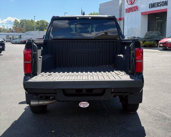 Certified 2025 Toyota Tacoma SR5 AWD/4WD image 5