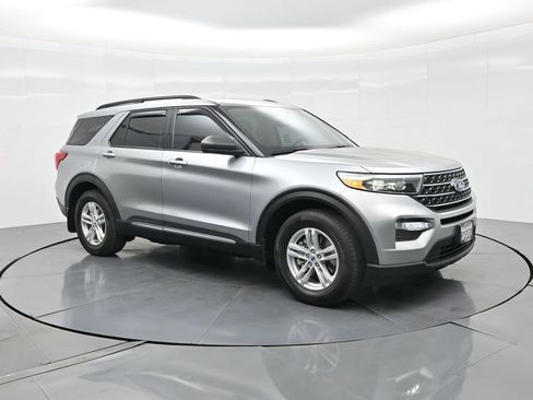 Used 2024 Ford Explorer XLT RWD image 31