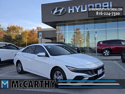Used 2025 Hyundai Elantra SE