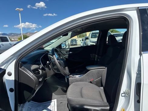 Used 2023 Chevrolet Malibu LT FWD image 11