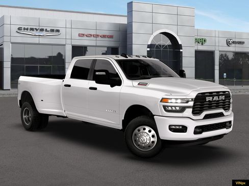 New 2026 RAM 3500 Big Horn AWD/4WD image 11