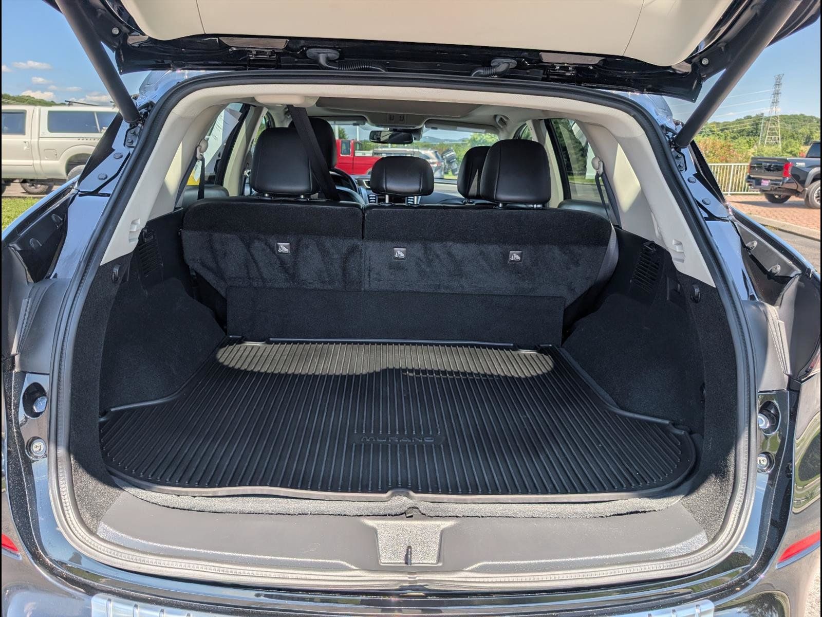 Used 2023 Nissan Murano SL w/ SL Moonroof Package FWD image 17