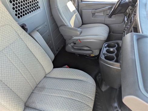 Used 2021 Chevrolet Express 2500 w/ Driver Convenience Package image 10