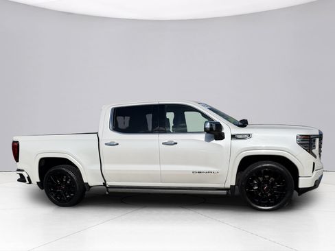Used 2023 GMC Sierra 1500 Denali w/ Denali Reserve Package AWD/4WD image 6