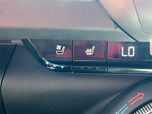 Used 2019 Chevrolet Camaro ZL1 image 21