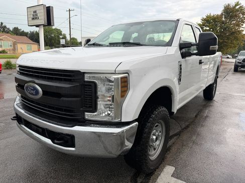 Used 2019 Ford F250 XL w/ XL Value Package AWD/4WD image 4