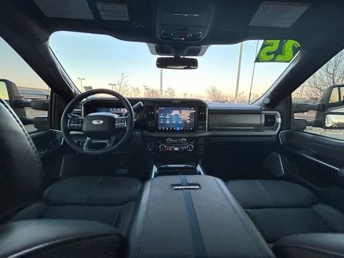 Used 2025 Ford F450 Platinum image 10