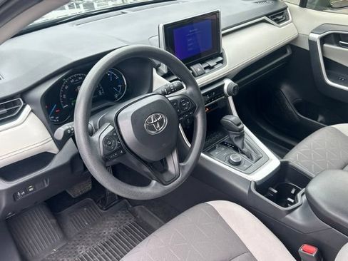 Used 2025 Toyota RAV4 XLE AWD/4WD image 24