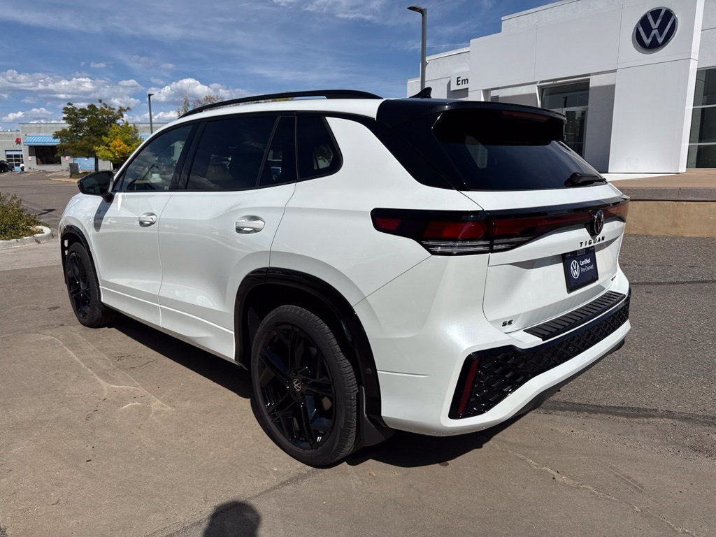 Certified 2026 Volkswagen Tiguan SE R-Line AWD/4WD image 4