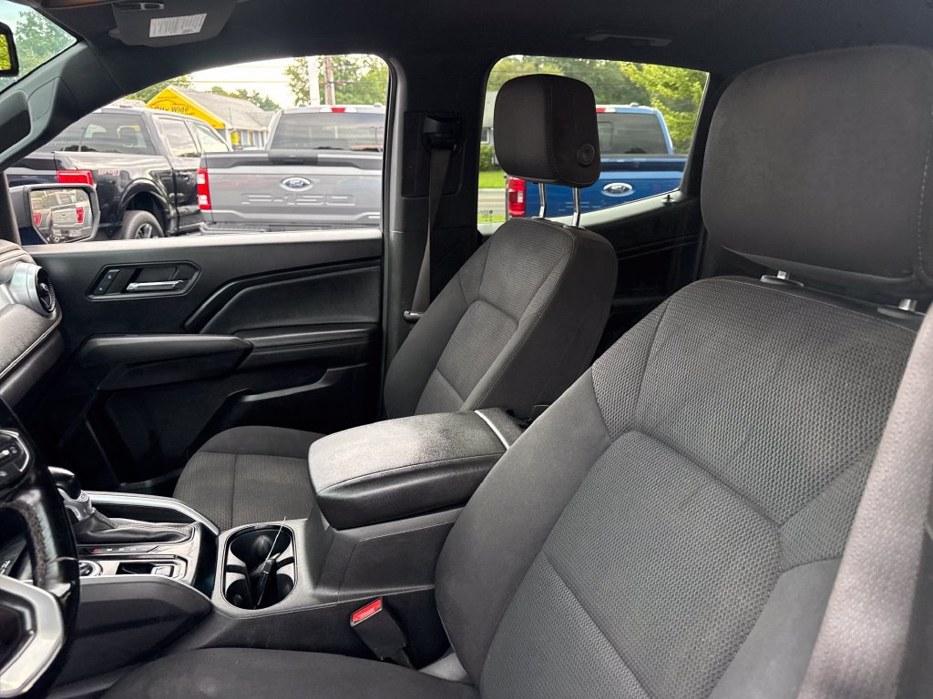 Used 2023 Chevrolet Colorado LT w/ LT Convenience Package II AWD/4WD image 28