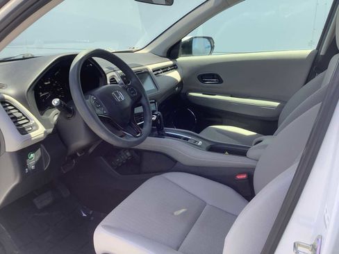 Used 2016 Honda HR-V EX image 3