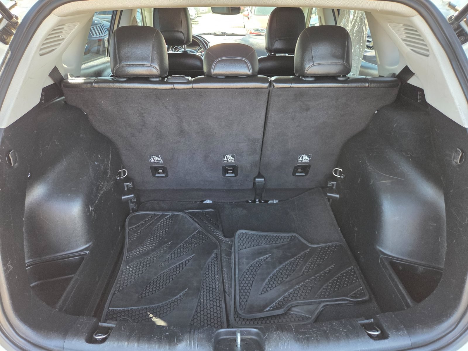 Used 2017 Jeep Compass Latitude w/ Popular Equipment Group AWD/4WD image 10
