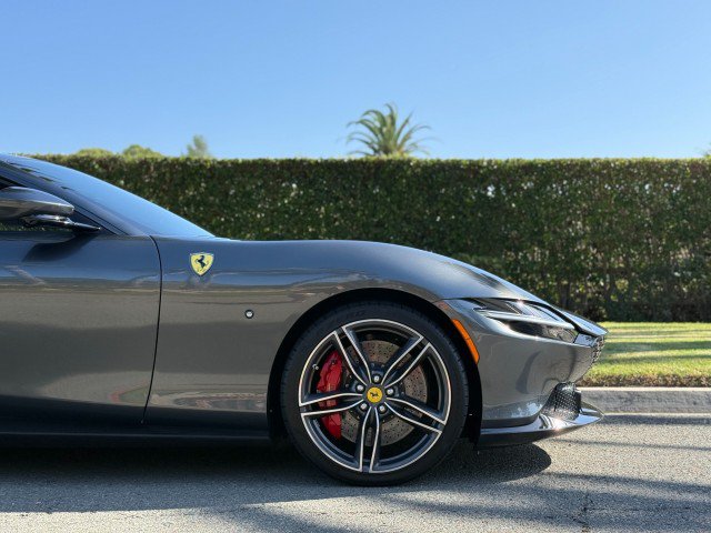 Used 2024 Ferrari Roma RWD image 10