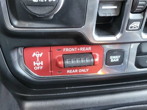 Used 2023 Jeep Wrangler Unlimited Rubicon 4xe w/ Steel Bumper Group AWD/4WD image 15