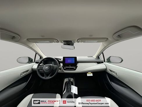 Used 2025 Toyota Corolla LE w/ Convenience Package FWD image 11