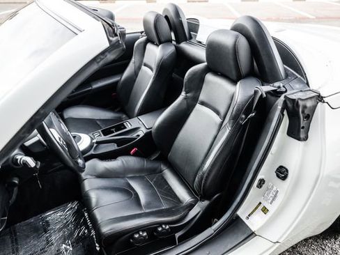 Used 2007 Nissan 350Z Grand Touring image 4