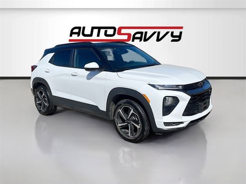 Used 2023 Chevrolet TrailBlazer RS w/ Sun and Liftgate Package image 1