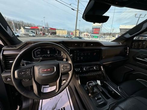 Used 2024 GMC Sierra 1500 AT4X image 19