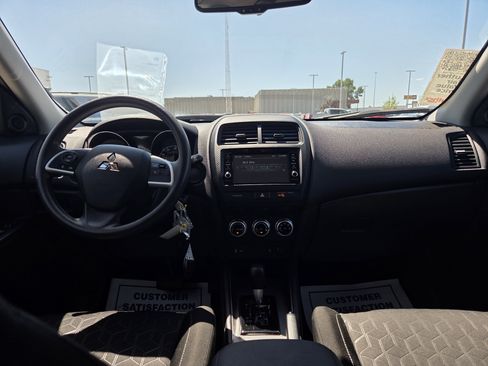 Used 2025 Mitsubishi Outlander Sport ES AWD/4WD image 10
