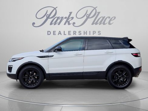 Used 2018 Land Rover Range Rover Evoque SE AWD/4WD image 2