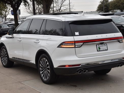 Certified 2023 Lincoln Aviator Reserve w/ Elements Package Plus image 10