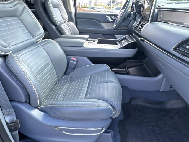 Used 2018 Lincoln Navigator Black Label w/ Cargo Package AWD/4WD image 11