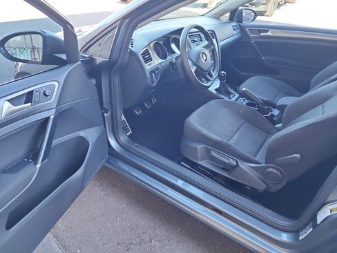 Used 2015 Volkswagen Golf Launch Edition image 14