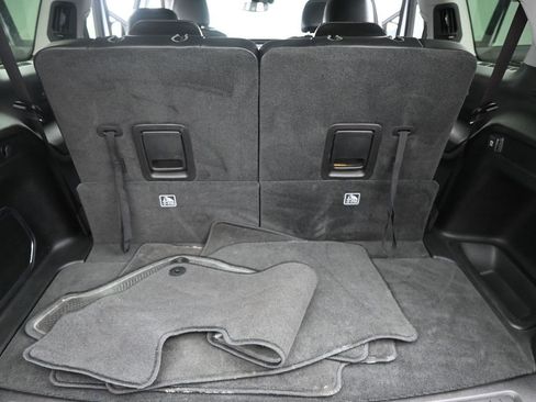 Used 2021 Jeep Grand Cherokee L Limited AWD/4WD image 19