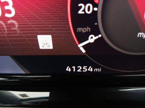 Used 2022 Volkswagen GTI SE image 17