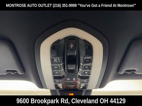 Used 2017 Porsche Macan image 30