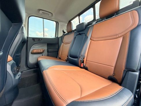 Certified 2022 Ford Maverick Lariat w/ Lariat Luxury Package AWD/4WD image 21