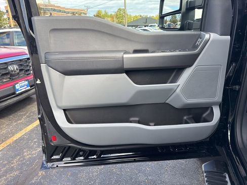 New 2026 Ford F250 XLT w/ FX4 Off-Road Package image 9