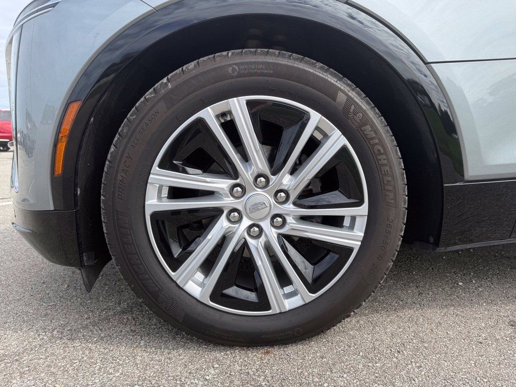 Certified 2024 Cadillac Lyriq Tech w/ LPO, Floor Liner Package AWD/4WD image 15