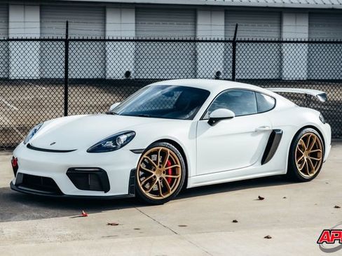 Used 2020 Porsche 718 Cayman GT4 image 39