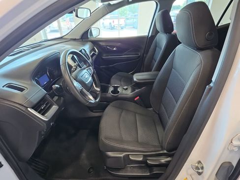 Used 2022 GMC Terrain SLE FWD image 17
