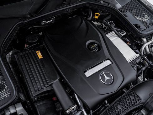 Used 2017 Mercedes-Benz C 300 4MATIC Coupe image 31